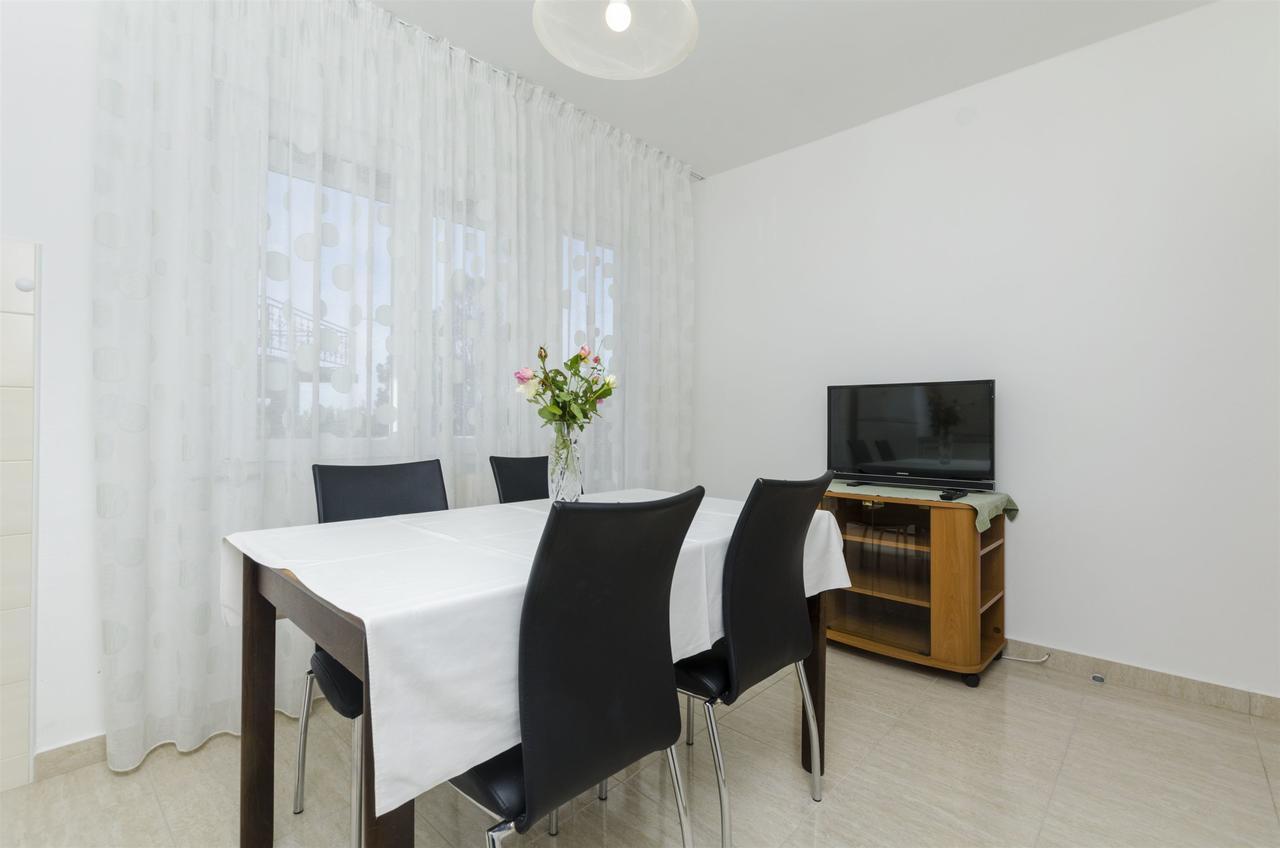 Apartments Karmela Primošten Екстериор снимка