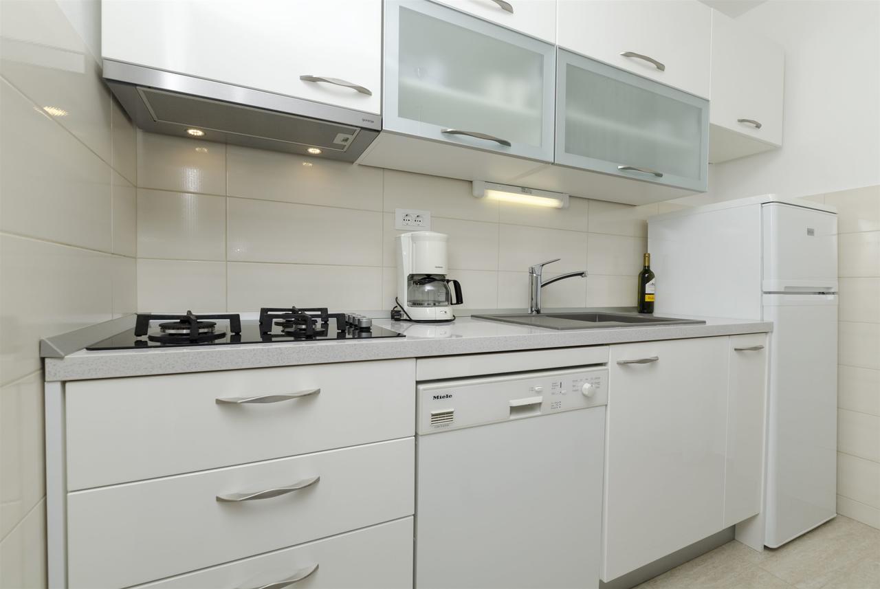 Apartments Karmela Primošten Екстериор снимка