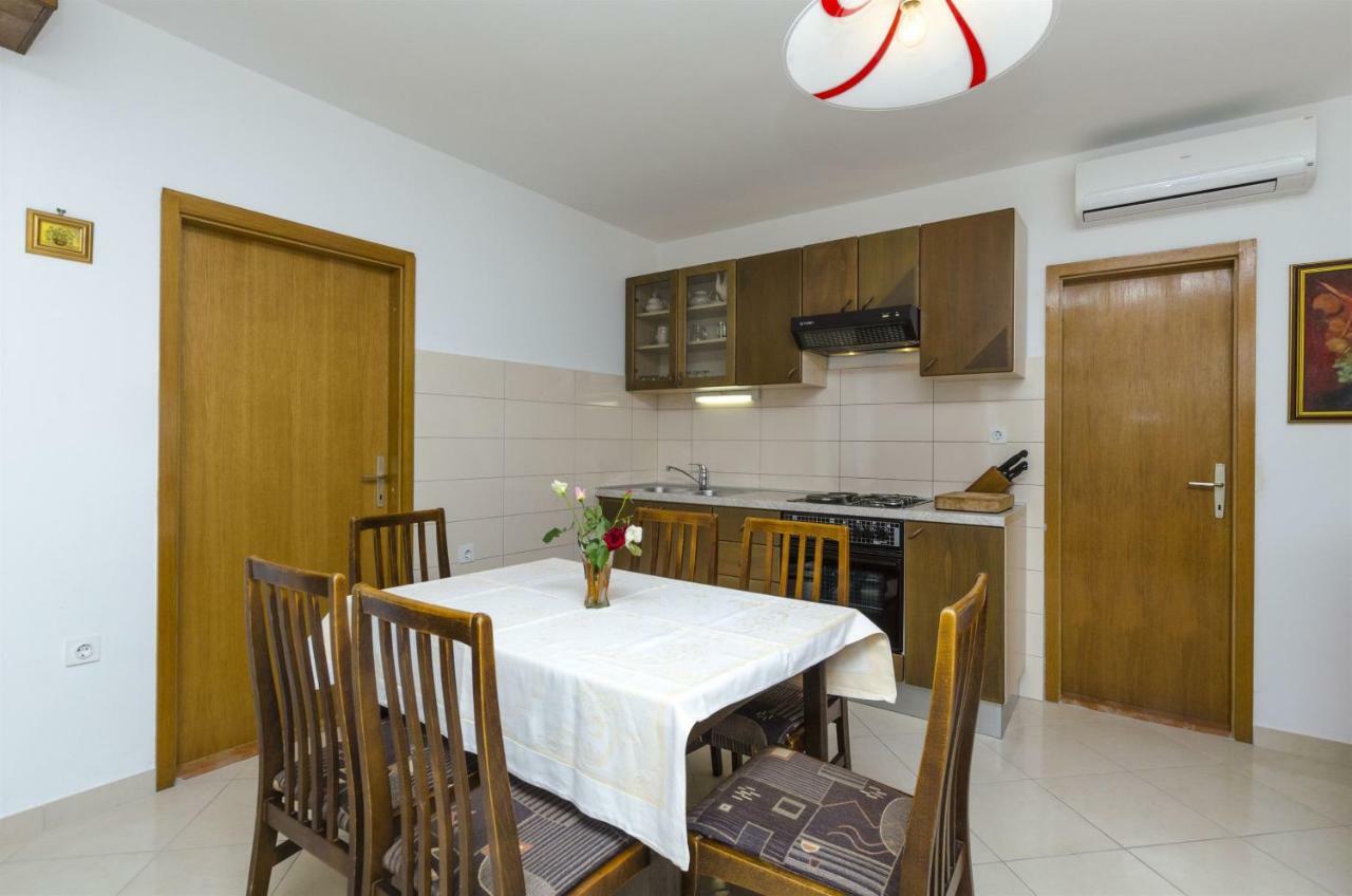 Apartments Karmela Primošten Екстериор снимка