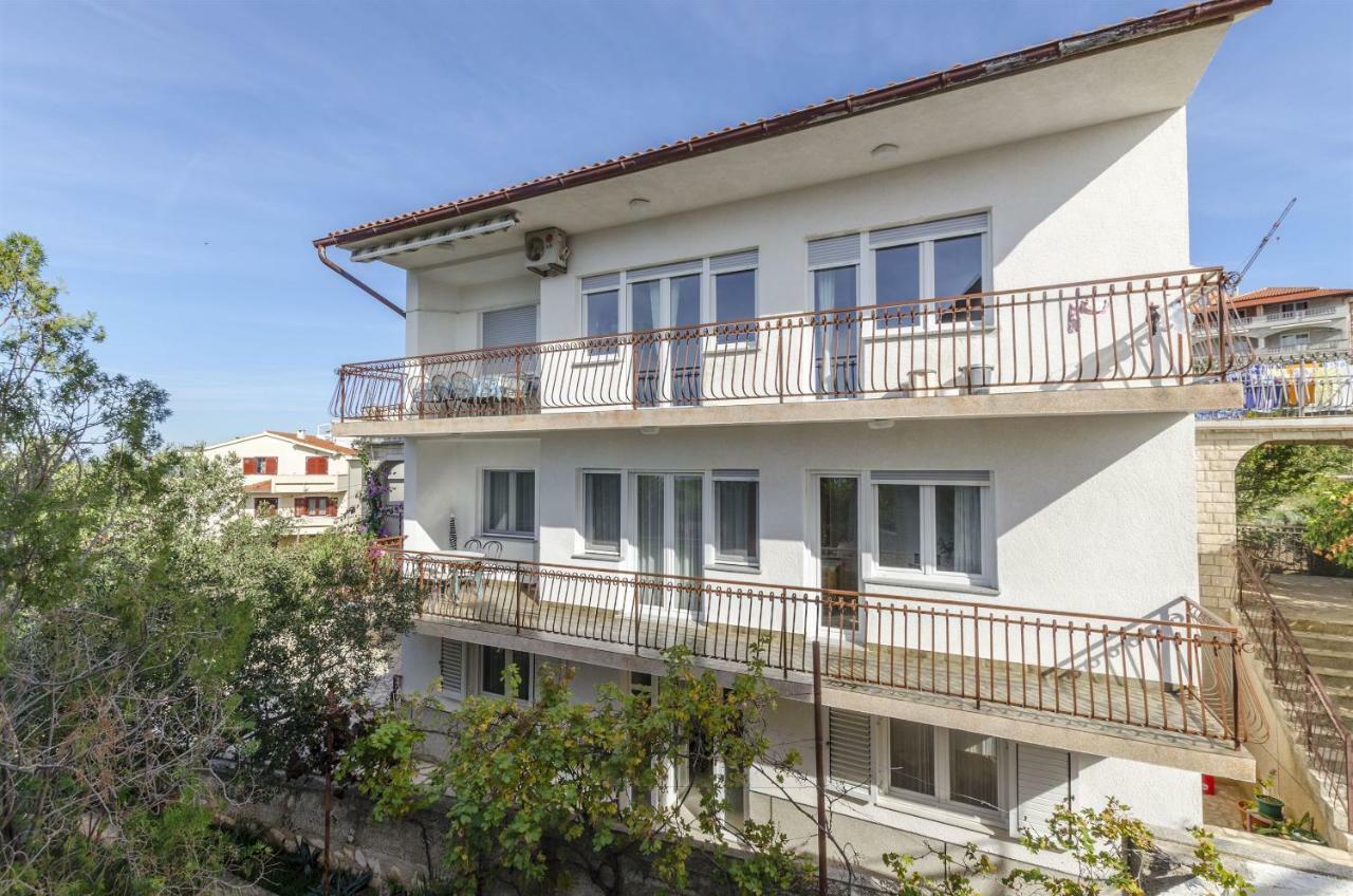 Apartments Karmela Primošten Екстериор снимка