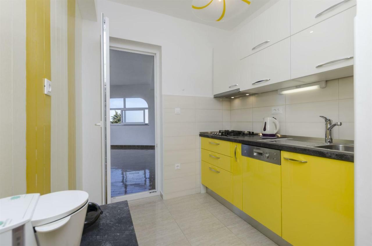 Apartments Karmela Primošten Екстериор снимка
